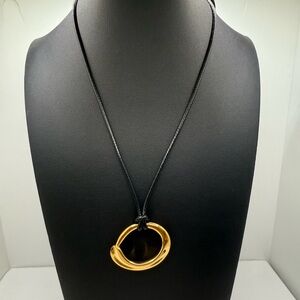 NEW 18K GOLD PLATED “LUNA LOOP” SCULPTED PENDANT NECKLACE